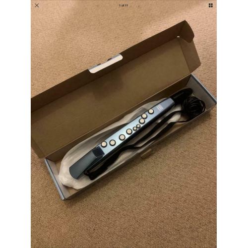 Roland mini saxophone AE01