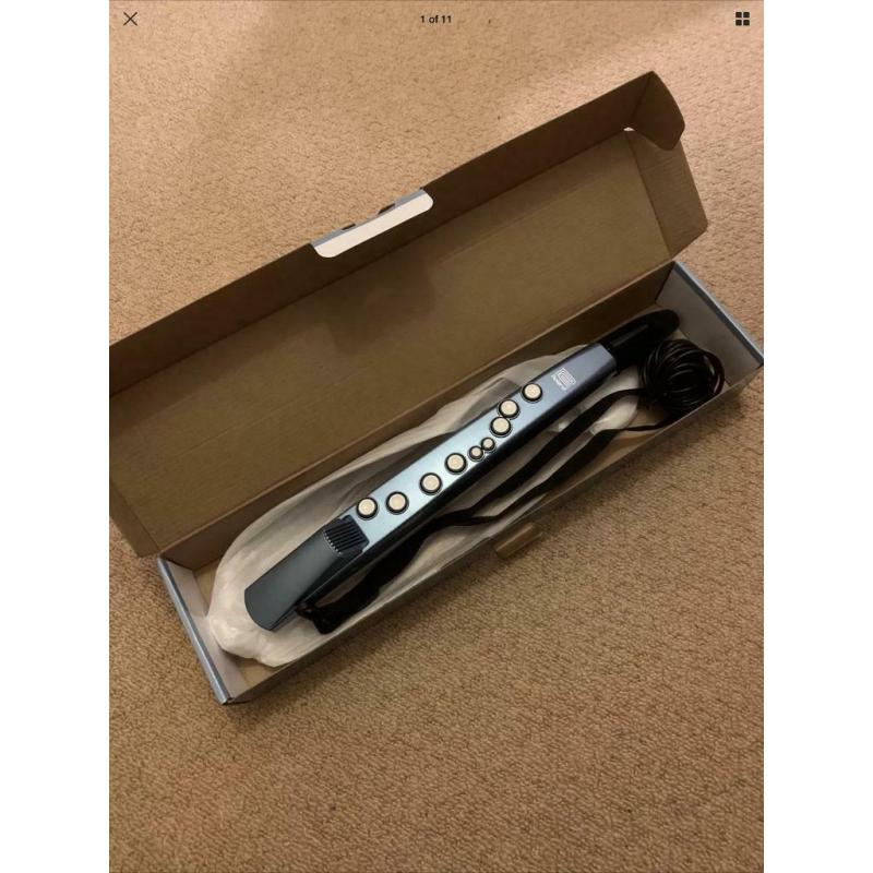 Roland mini saxophone AE01