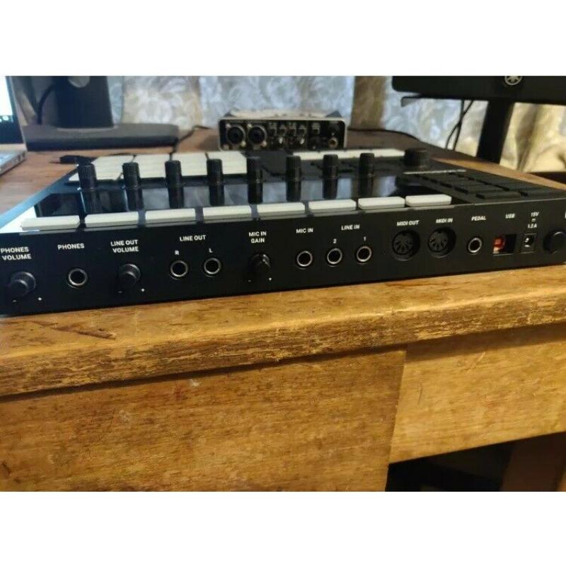 Native Instruments Maschine MK3 NEW!!!
