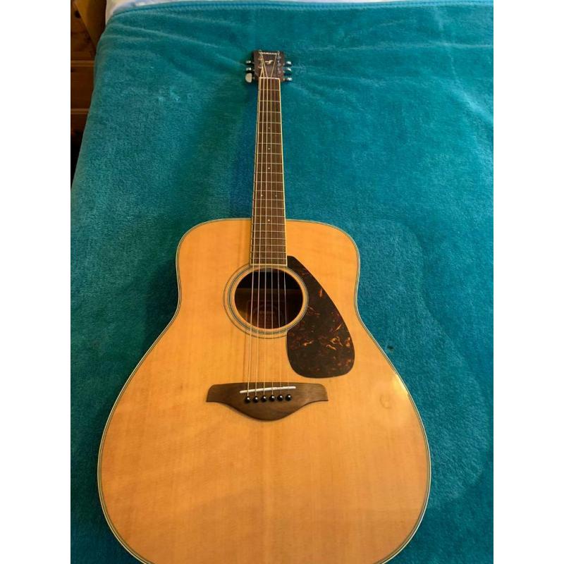Yamaha FG720S