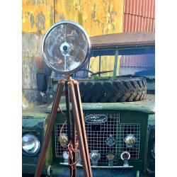 Unique tripod light