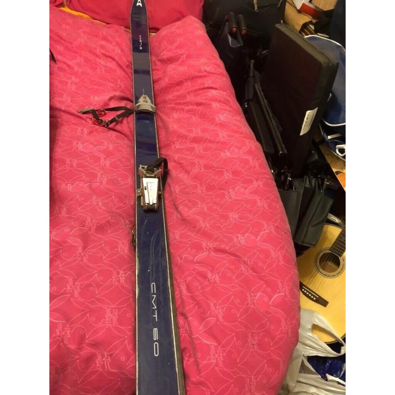 Skis