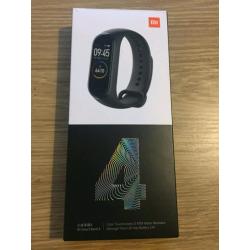 Various smart watches / fitness trackers