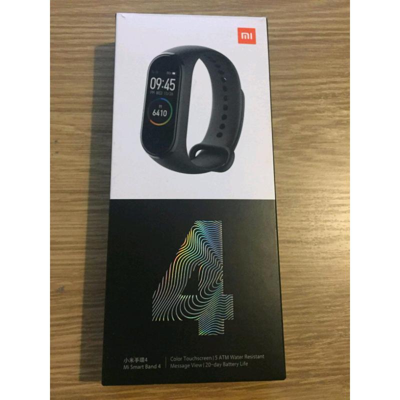 Various smart watches / fitness trackers