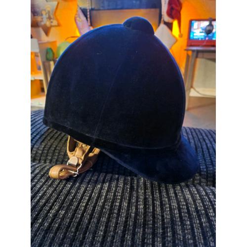 Charles owen size 7/57 navy H2000 Riding hat