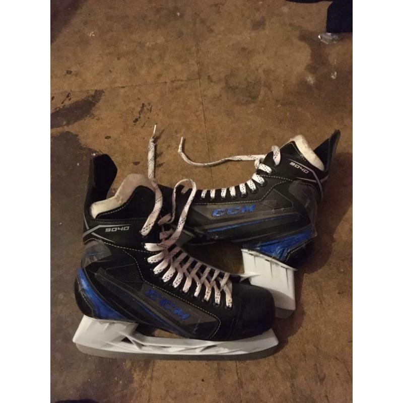 Hockey ice skates