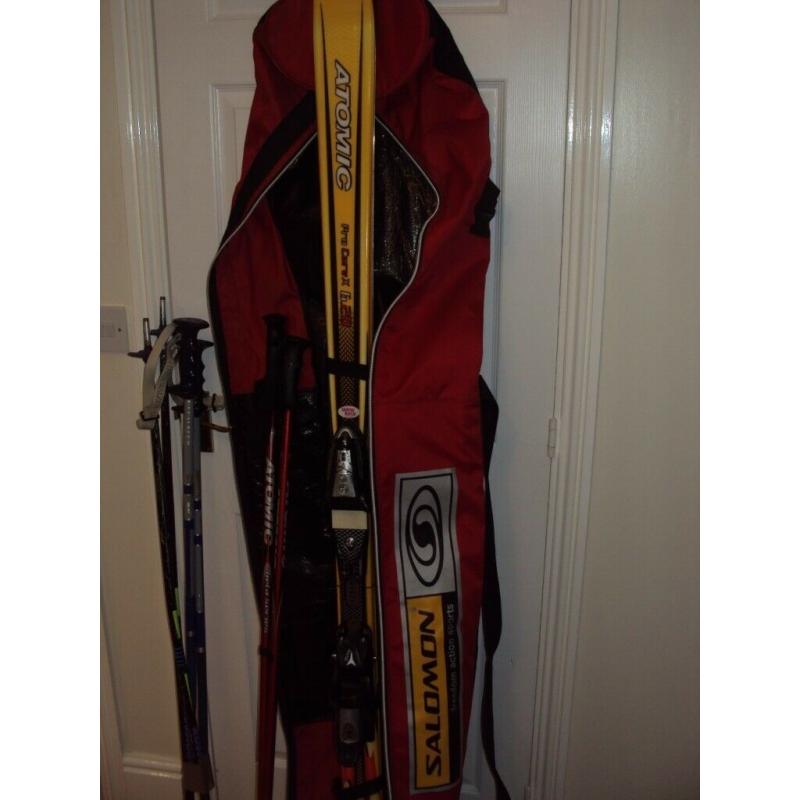 Skis, boots & bag for sale. Dereham