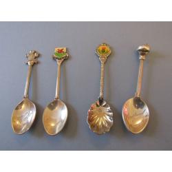 Collection of teaspoons - various