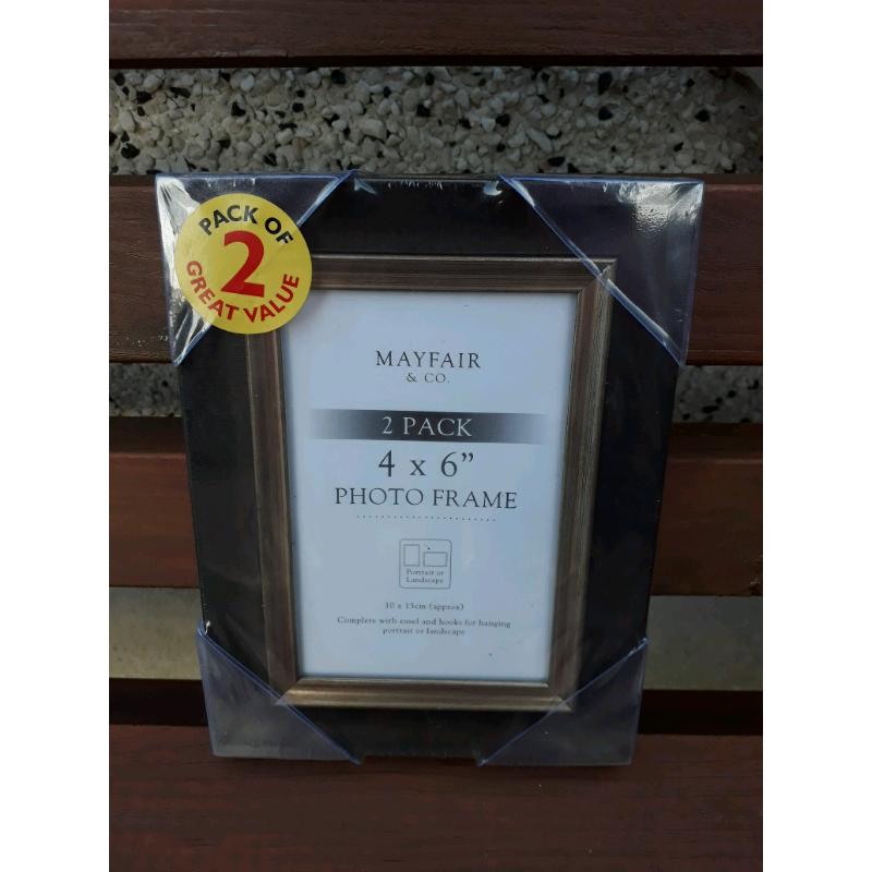 Picture Frames 4" x 6" New In Packet x2 Frames