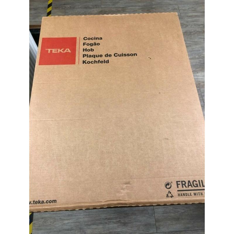 BRAND NEW GAS ON GLASS BLACK HOB - 5 BURNER