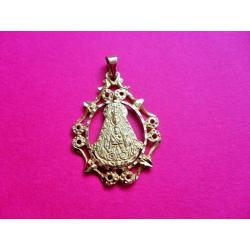 Beautiful diamond cutting on this Madonna del Rocio pendant from Spain set in 18 carat gold.