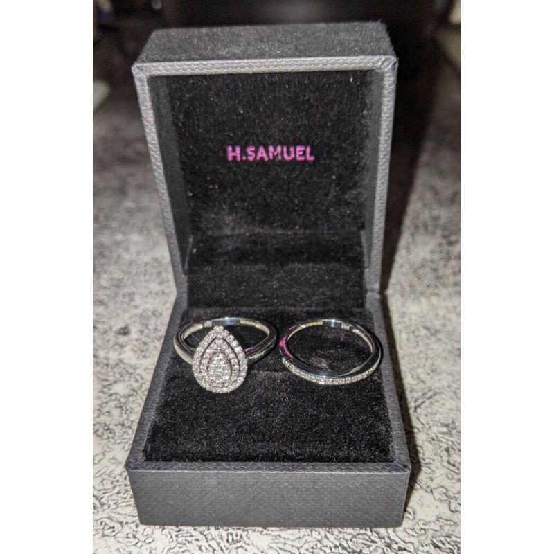 Pear shape diamond ring cluster 9ct white gold engagement/wedding bridal set.