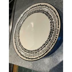 Used Dinner plates set