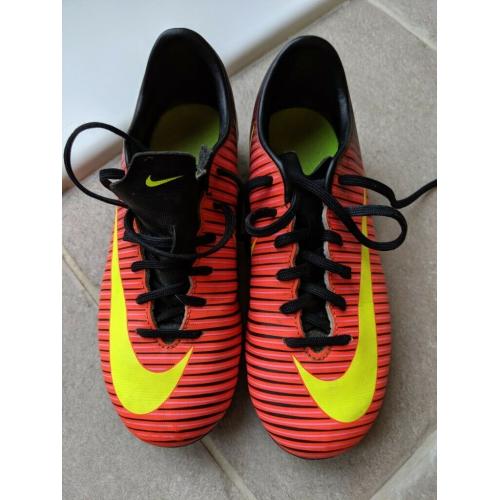Nike mercurial metal stud football boots UK size 1