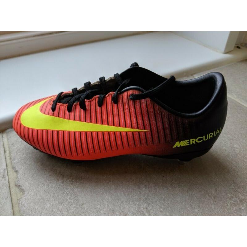 Nike mercurial metal stud football boots UK size 1
