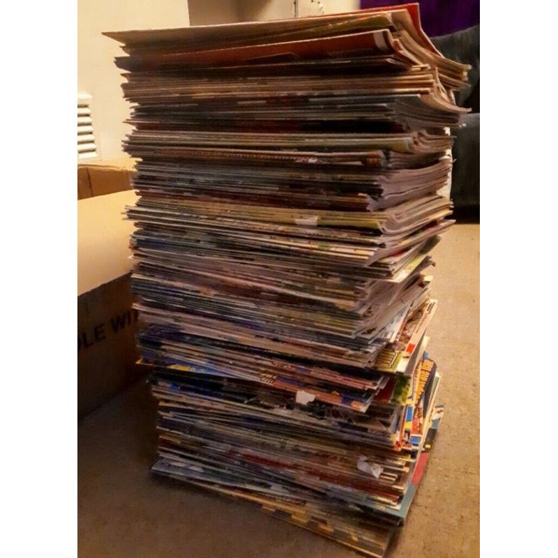 Beano comics job lot of 275 + 63 Dandy mags + extras