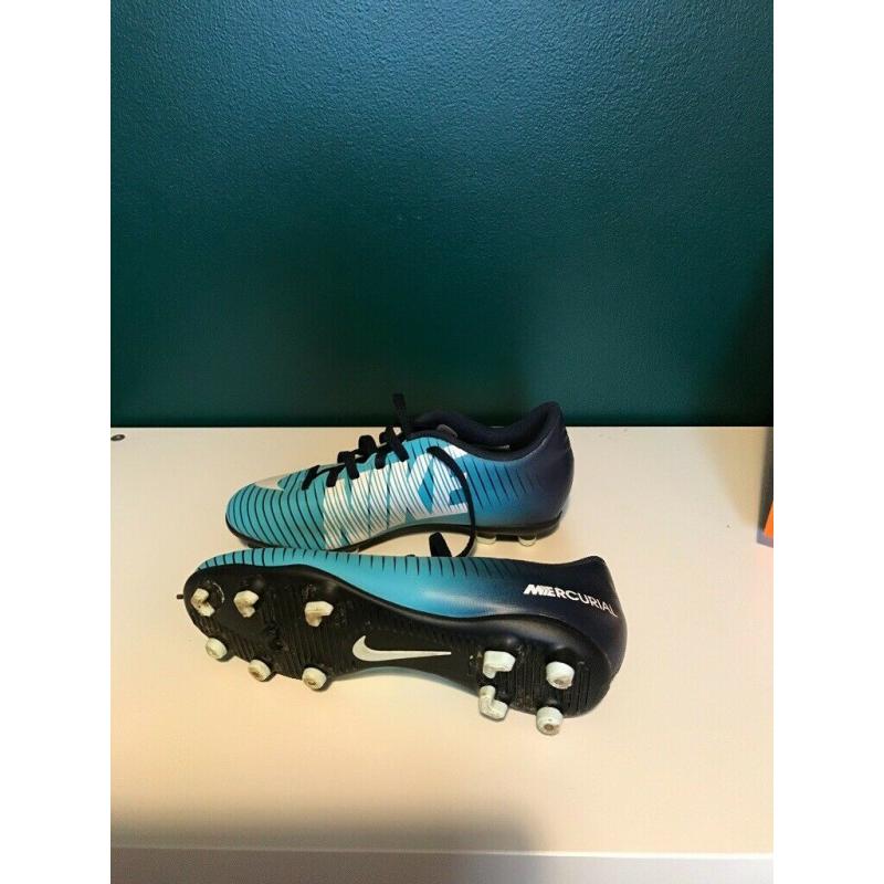Football boots - Nike Mercurial child?s size 3 blue