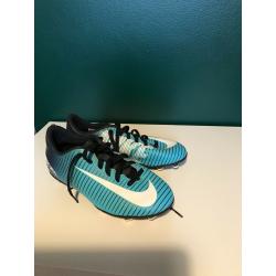 Football boots - Nike Mercurial child?s size 3 blue
