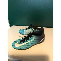 Football boots - Nike Mercurial child?s size 3 blue