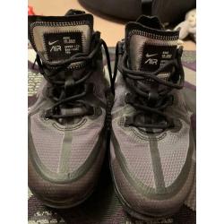 Nike Air Vapormax - size 5