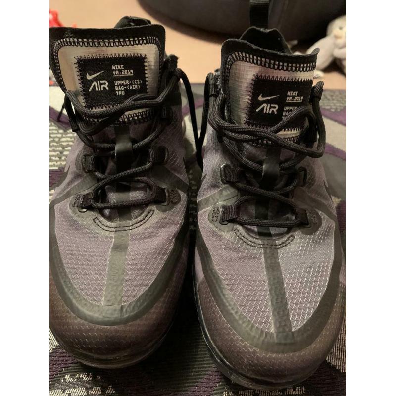 Nike Air Vapormax - size 5