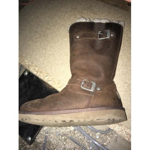 Kensington ugg boots size 3
