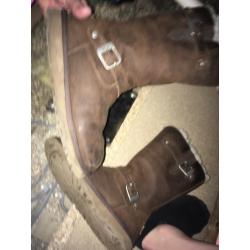 Kensington ugg boots size 3