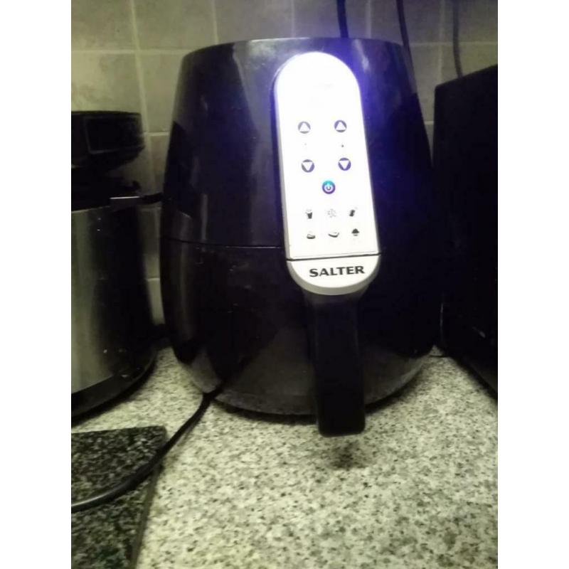 Halogen oven air fryer black inc ring trays, changing colours in kitchen cost ?99-, new