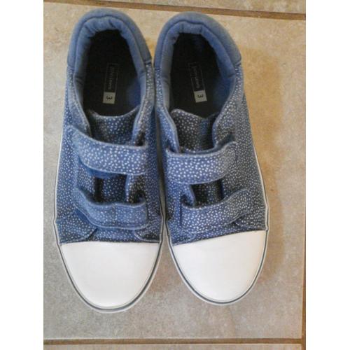 Size 3 John lewis pumps.